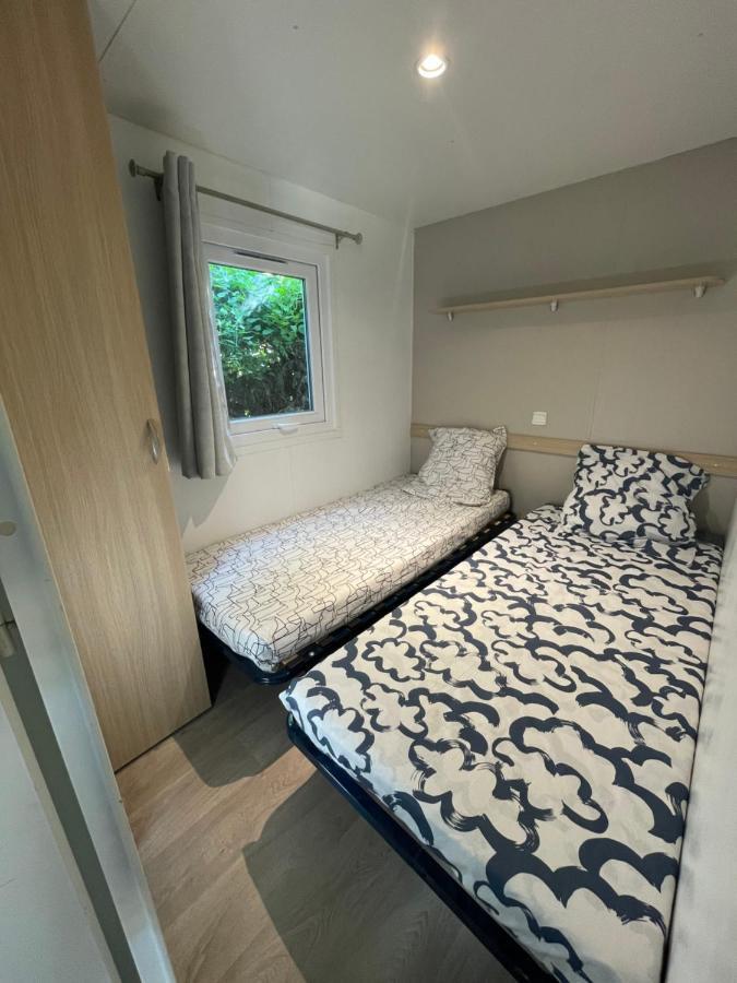 Mobil-Home Au Pied Du Luberon 拉罗克当泰龙 外观 照片