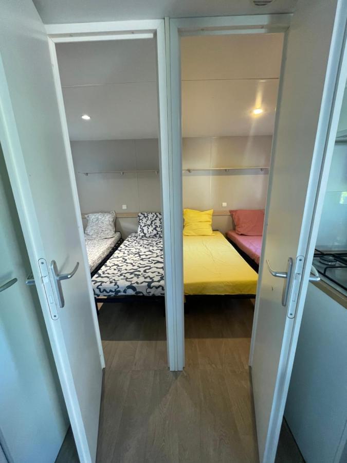 Mobil-Home Au Pied Du Luberon 拉罗克当泰龙 外观 照片